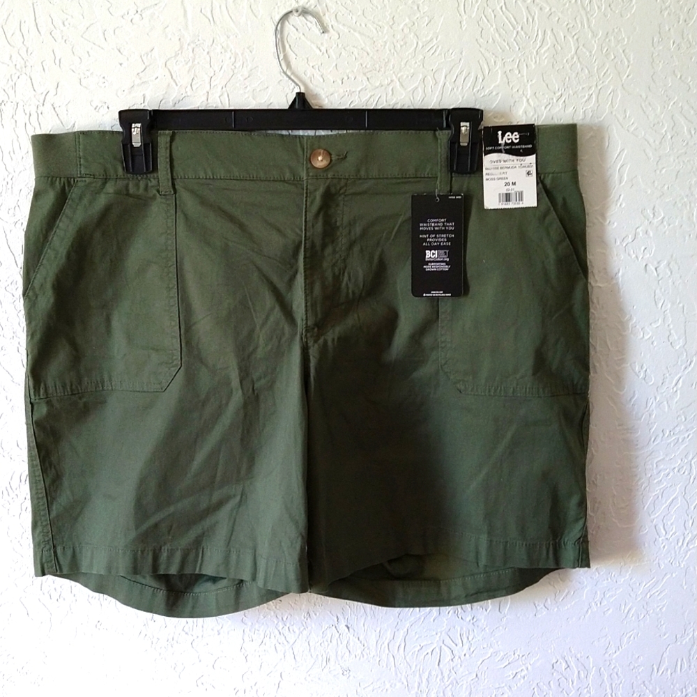 Women's Lee Utility Shorts Mid Rise NWT